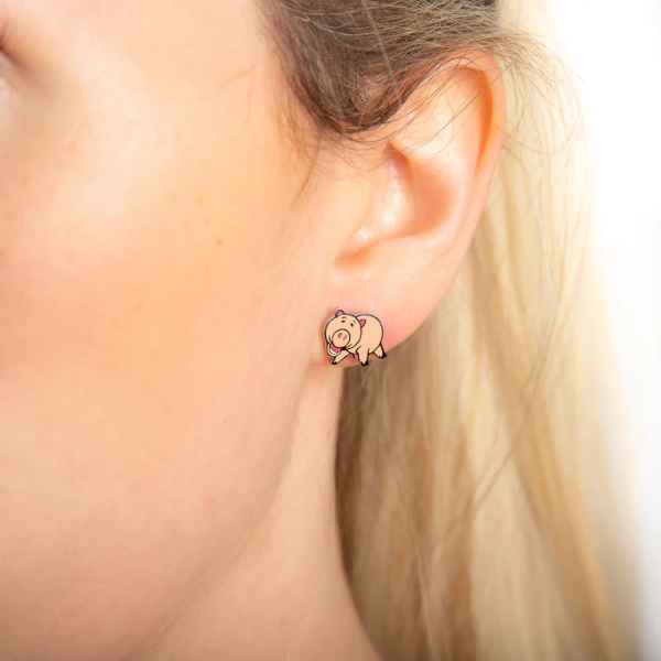 Hamm Stud Earrings